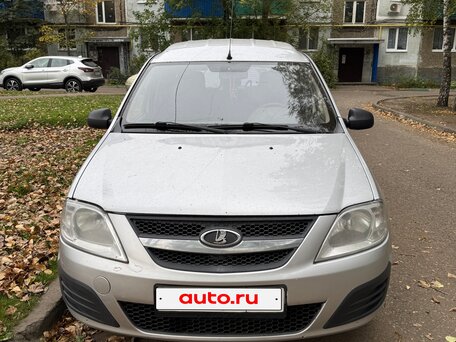 2014 Lada (ВАЗ) Largus I, серебристый, вид 2