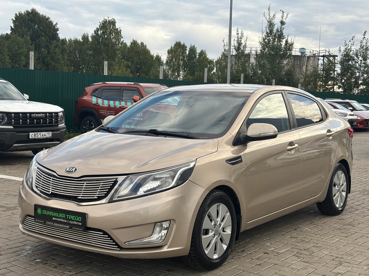 Открыть фотографии: Kia Rio III