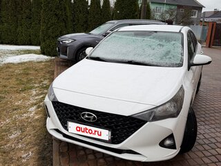 2021 Hyundai Solaris II Рестайлинг, белый, 1100000 рублей, вид 1