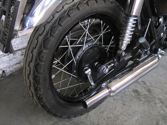 2005 Kawasaki W 650, коричневый - вид 9