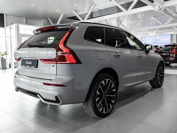 2026 Volvo XC60 II Рестайлинг 2, серый - вид 7