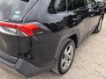 2020 Toyota RAV4 V (XA50), чёрный, 3100000 рублей - вид 3