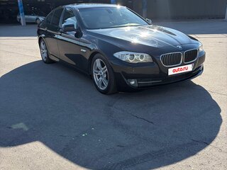 2011 BMW 5 серии 530d xDrive VI (F10/F11/F07), чёрный, 1650000 рублей, вид 3