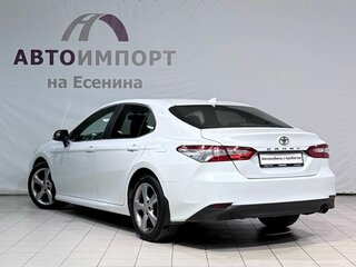 2018 Toyota Camry VIII (XV70), белый, 2300000 рублей, вид 4