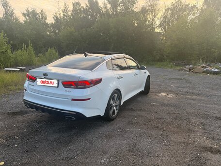 2018 Kia Optima IV Рестайлинг, белый, 1550000 рублей, вид 5