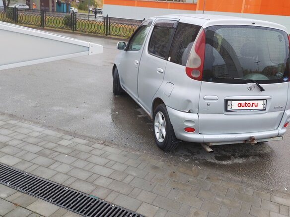 2000 Toyota FunCargo, серый, 380000 рублей - вид 6