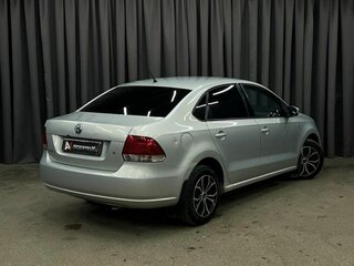 2011 Volkswagen Polo V, серебристый, 569888 рублей, вид 4