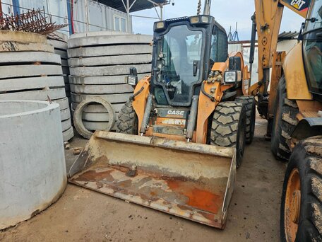 2018 Case CE SV300, оранжевый, 4600000 рублей, вид 1