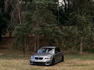 2004 BMW 5 серии 525i V (E60/E61), серый, 915000 рублей, вид 1