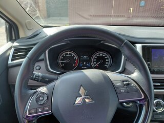 2022 Mitsubishi Xpander Cross I, белый, 2400000 рублей, вид 5