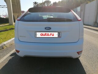 2010 Ford Focus II Рестайлинг, белый, 950000 рублей, вид 2