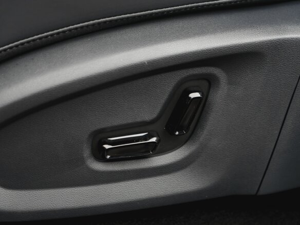 2026 Geely EX5 Гибрид EM-i, чёрный, 3935290 рублей - вид 14