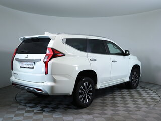2022 Mitsubishi Montero Sport III Рестайлинг, белый, 3860000 рублей, вид 5