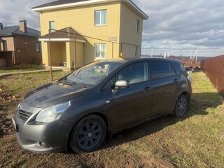 2012 Toyota Verso I, серый, 890000 рублей, вид 2