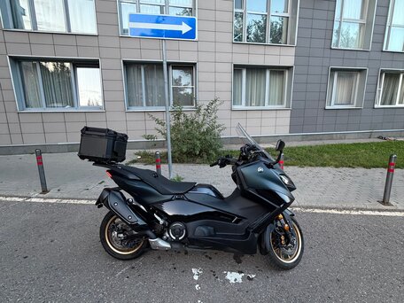 2023 Yamaha TMAX, чёрный, 1450000 рублей, вид 3