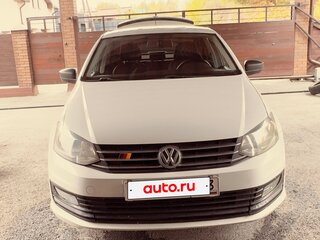 2020 Volkswagen Polo V Рестайлинг, белый, 880000 рублей, вид 1