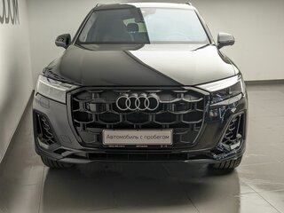 2025 Audi Q7 55 TFSI II (4M) Рестайлинг 2, чёрный, 12770000 рублей, вид 3