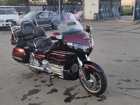2006 Honda GL 1800 Gold Wing, красный, 1100000 рублей, вид 2