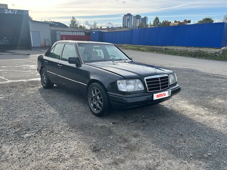 1994 Mercedes-Benz E-Класс 200 I (W124), синий, 250000 рублей, вид 2