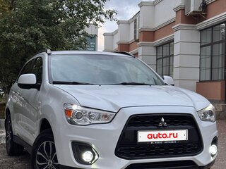 2014 Mitsubishi ASX I Рестайлинг, белый, 1000000 рублей, вид 2