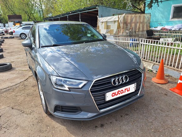 2020 Audi A3 III (8V) Рестайлинг, серый, 1850000 рублей
