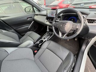 2022 Toyota Corolla Cross I, белый, 2100000 рублей, вид 3
