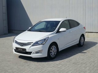 2016 Hyundai Solaris I Рестайлинг, белый, 920000 рублей, вид 3
