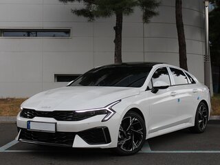 2026 Kia K5 III Рестайлинг, белый, 3690000 рублей, вид 1