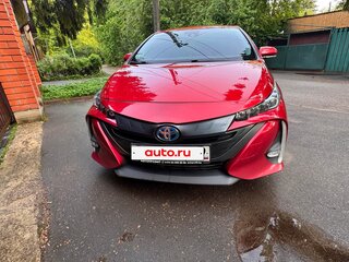 2018 Toyota Prius PHV ZVW52 Prime IV (XW50), красный, 2105000 рублей, вид 3