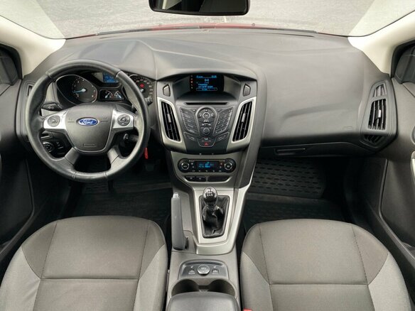2014 Ford Focus III, красный, 859000 рублей - вид 5