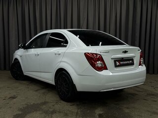 2012 Chevrolet Aveo II, белый, 519999 рублей, вид 4