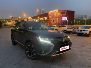 2022 Mitsubishi Outlander III Рестайлинг 3, серый, 2500000 рублей, вид 2
