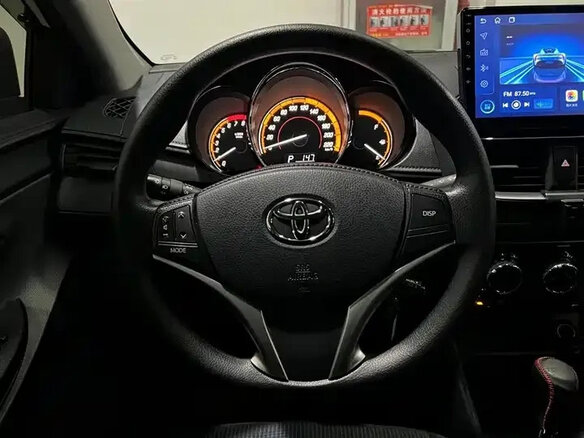 2022 Toyota Yaris L XP150 Рестайлинг, белый - вид 6