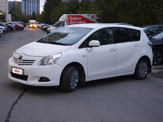 2010 Toyota Verso I, белый, 950000 рублей, вид 1