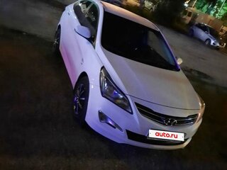 2014 Hyundai Solaris I Рестайлинг, белый, 800000 рублей, вид 4