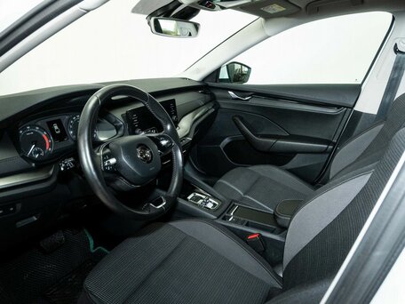 2020 Skoda Octavia IV (A8), белый, 2220000 рублей, вид 5