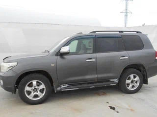 2011 Toyota Land Cruiser 200 Series, серый, 1405440 рублей, вид 4