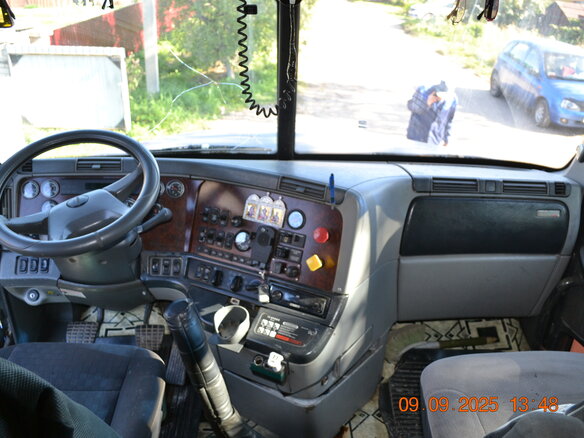 1999 Freightliner Century Class, синий, 2500000 рублей - вид 5