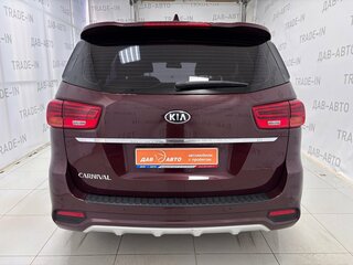 2019 Kia Carnival III, оранжевый, 2970000 рублей, вид 5