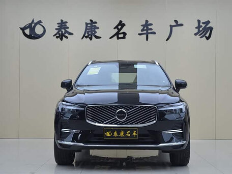 2025 Volvo XC60 II Рестайлинг 2, чёрный, 4811502 рублей, вид 2