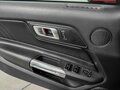 2018 Ford Mustang VI Рестайлинг, красный, 3070000 рублей - вид 9