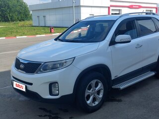 2013 Kia Sorento II Рестайлинг, белый, 1550000 рублей, вид 2