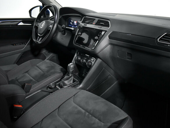 2020 Volkswagen Tiguan II, синий - вид 14