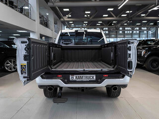 2026 Ram 1500 Crew Cab V Рестайлинг, серебристый, 9989741 рублей, вид 2