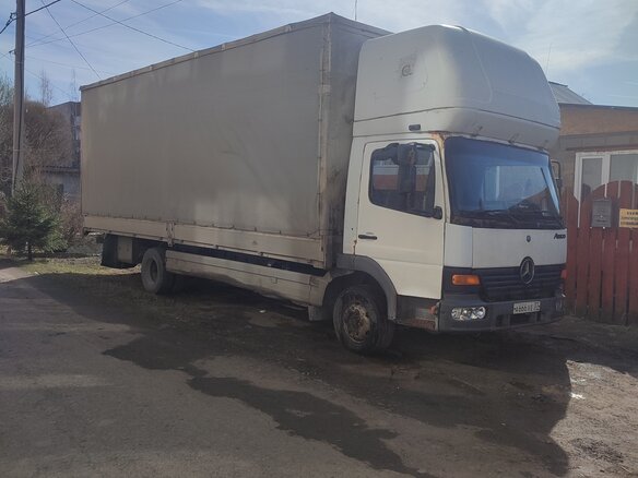 1998 Mercedes-Benz Atego, белый, 1200000 рублей - вид 1