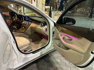 2015 Mercedes-Benz C-Класс 250 IV (W205), белый, 1900000 рублей, вид 4