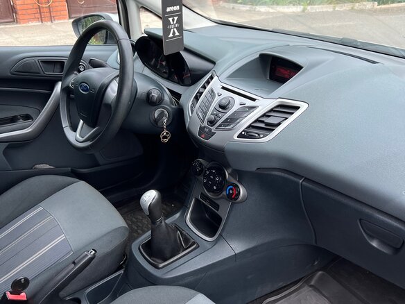 2008 Ford Fiesta Mk6, серебристый, 635000 рублей - вид 8