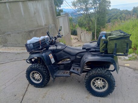 2006 Arctic Cat 650 Series, чёрный, 550000 рублей, вид 3