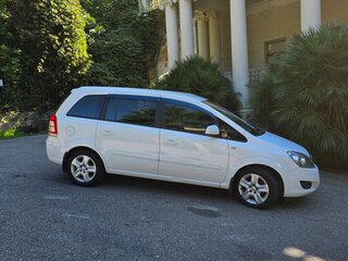 2013 Opel Zafira B Рестайлинг, белый, 935000 рублей, вид 4