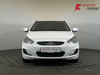 2012 Hyundai Solaris I, белый, 700000 рублей, вид 2